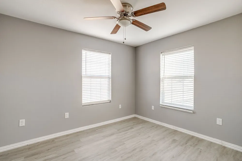 606 S Aquilla Street Itasca, TX 76055