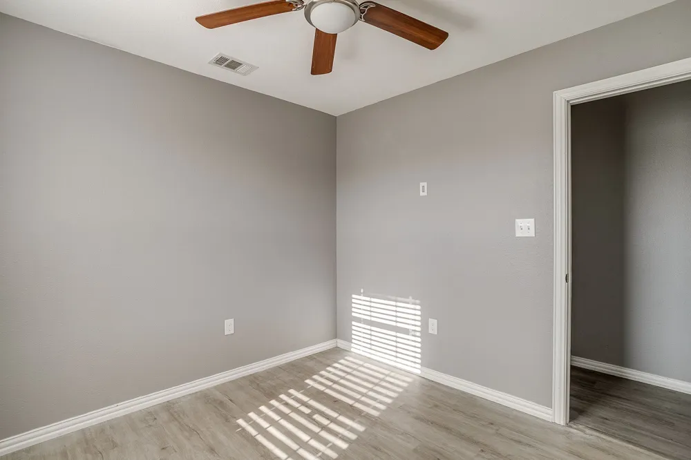 606 S Aquilla Street Itasca, TX 76055