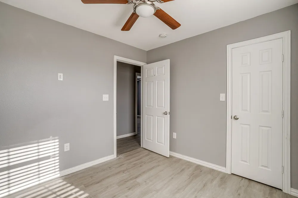 606 S Aquilla Street Itasca, TX 76055