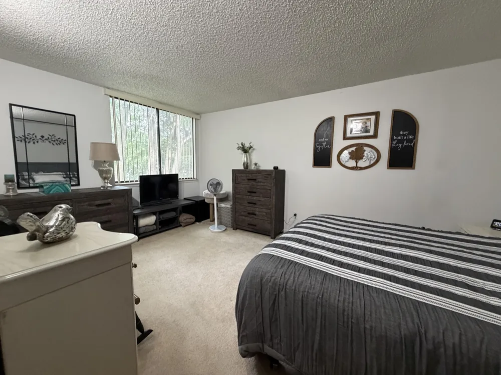 135 Balmoral Court Kalamazoo, MI 49006