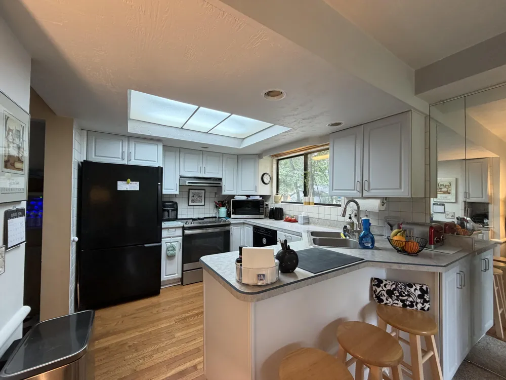 135 Balmoral Court Kalamazoo, MI 49006