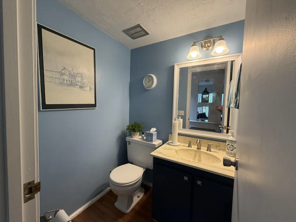 135 Balmoral Court Kalamazoo, MI 49006