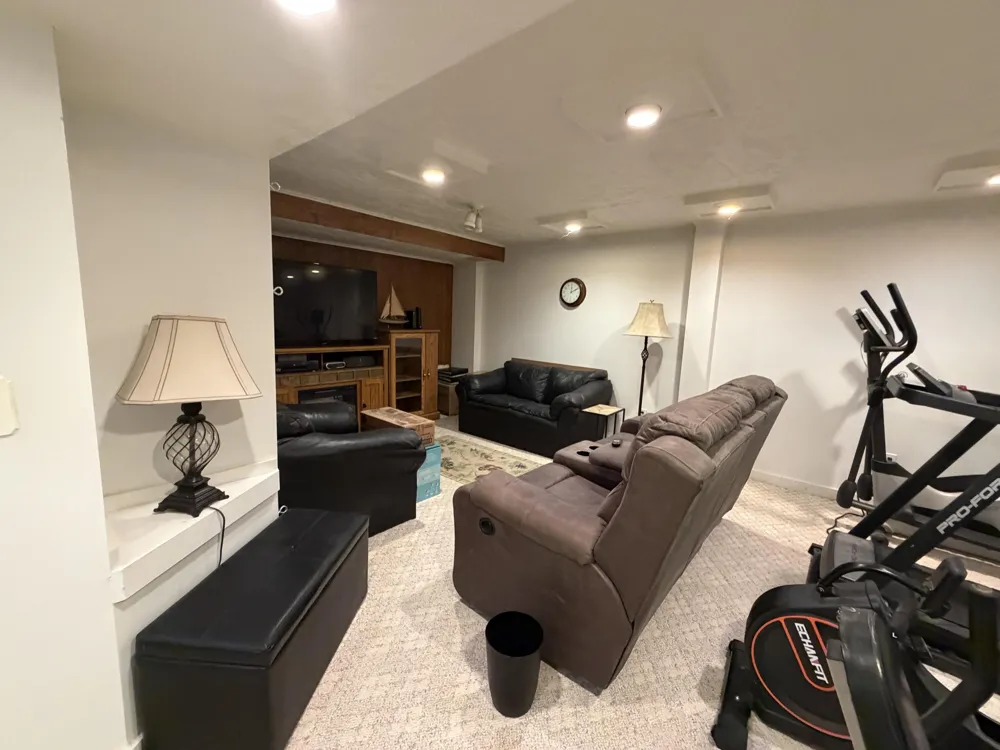 135 Balmoral Court Kalamazoo, MI 49006