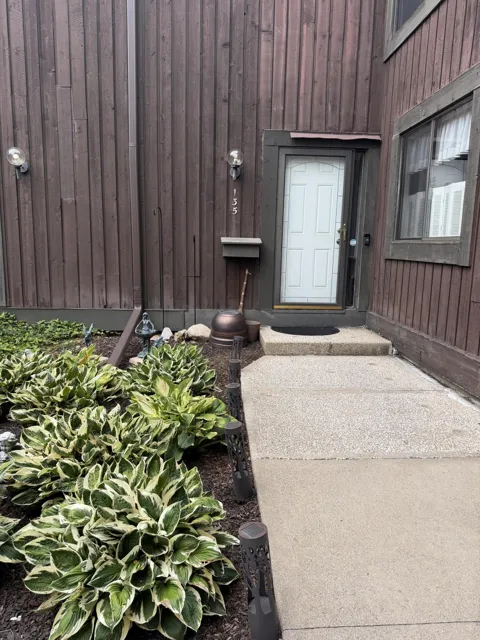 135 Balmoral Court