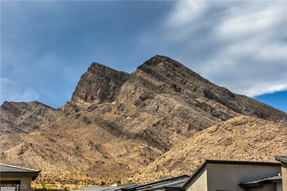 11390 Crimson Ledge Avenue Las Vegas, NV 89138