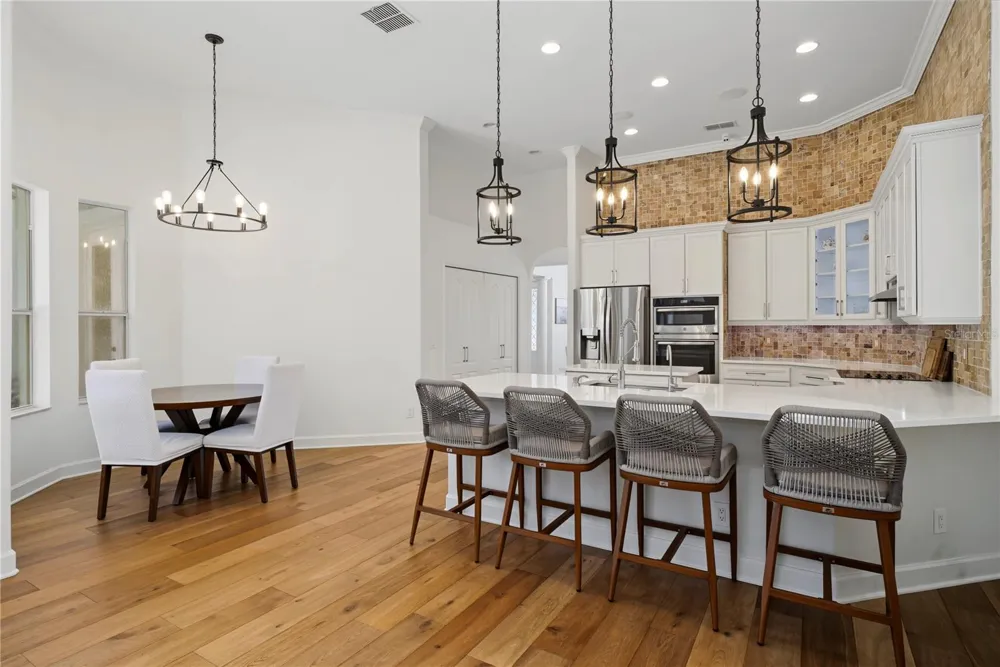 2710 REGAL PINE TRAIL Oviedo, FL 32766