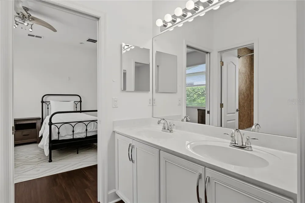 2710 REGAL PINE TRAIL Oviedo, FL 32766