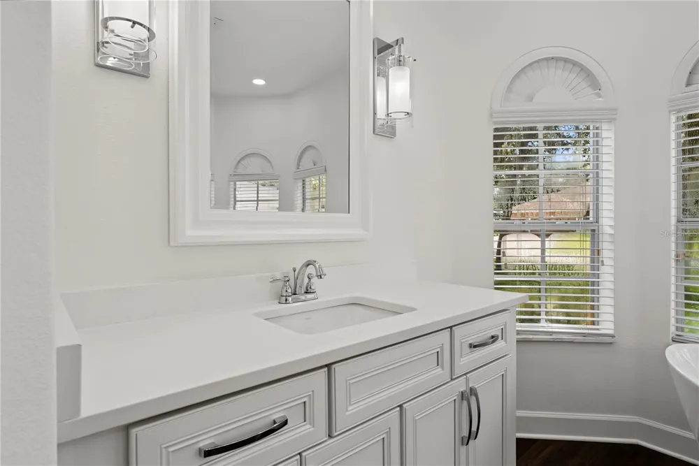 2710 REGAL PINE TRAIL Oviedo, FL 32766