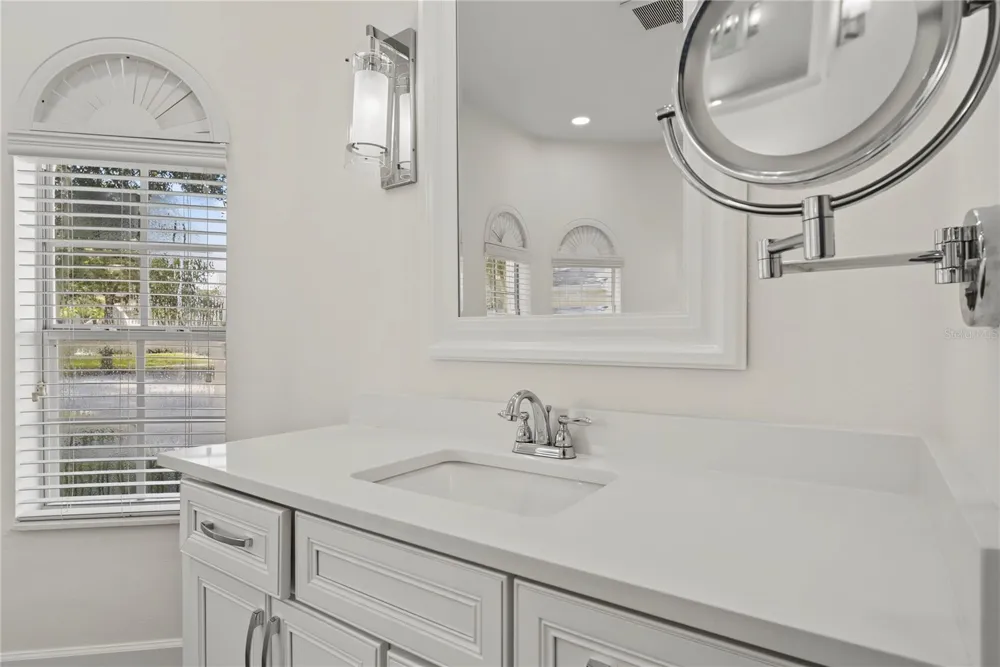 2710 REGAL PINE TRAIL Oviedo, FL 32766