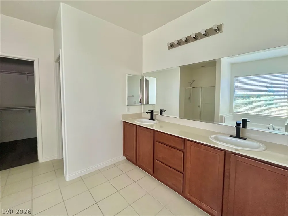 9493 Alma Ridge Avenue Las Vegas, NV 89178