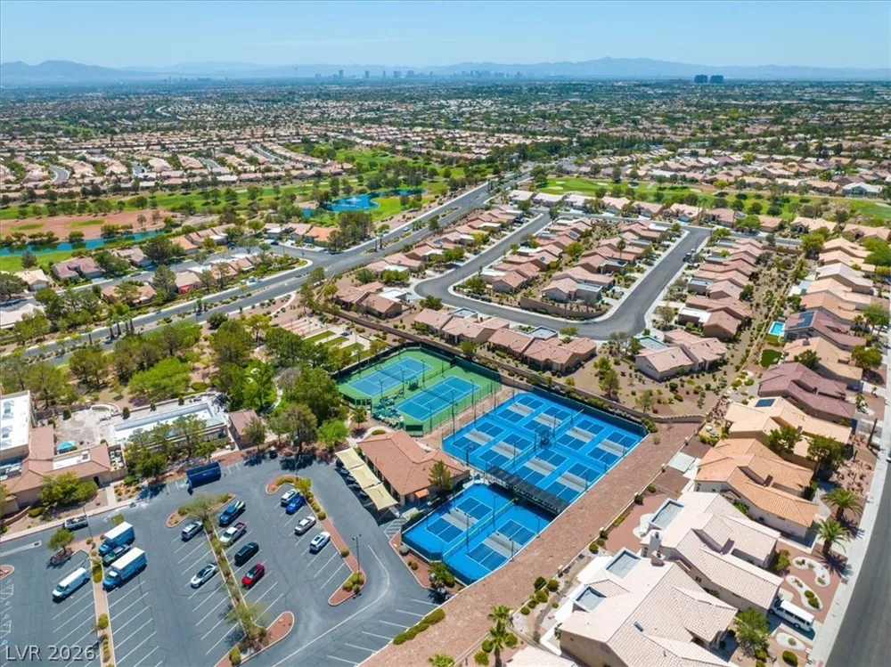 2833 Breakers Creek Drive Las Vegas, NV 89134