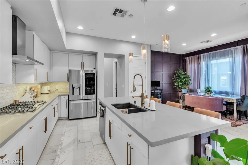 11250 Cactus Tower Avenue #102 Las Vegas, NV 89135