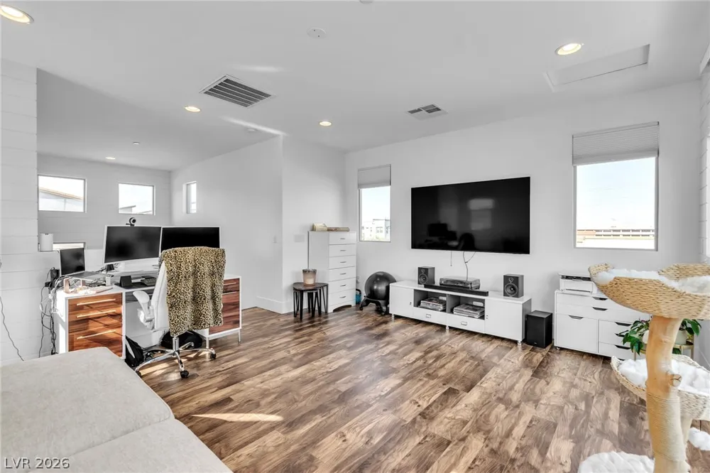 11250 Cactus Tower Avenue #102 Las Vegas, NV 89135
