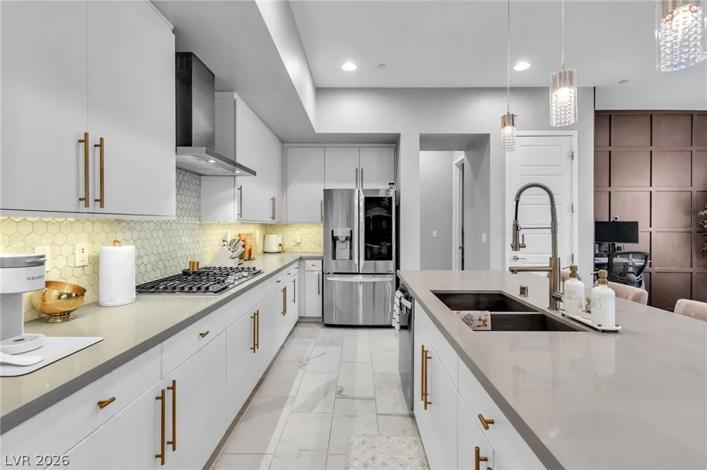 11250 Cactus Tower Avenue #102 Las Vegas, NV 89135