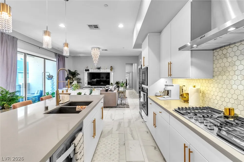 11250 Cactus Tower Avenue #102 Las Vegas, NV 89135