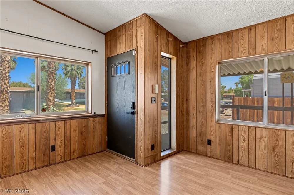 203 Trailzend Avenue Overton, NV 89040