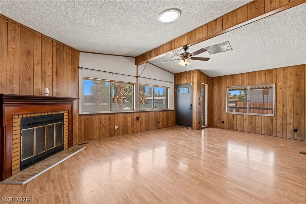 203 Trailzend Avenue Overton, NV 89040