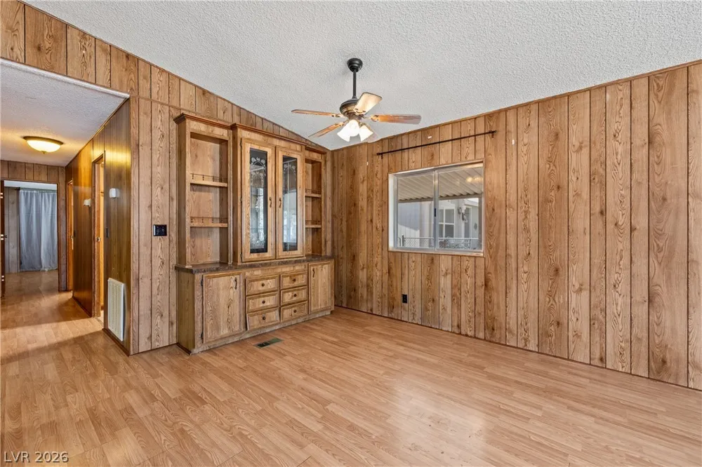 203 Trailzend Avenue Overton, NV 89040