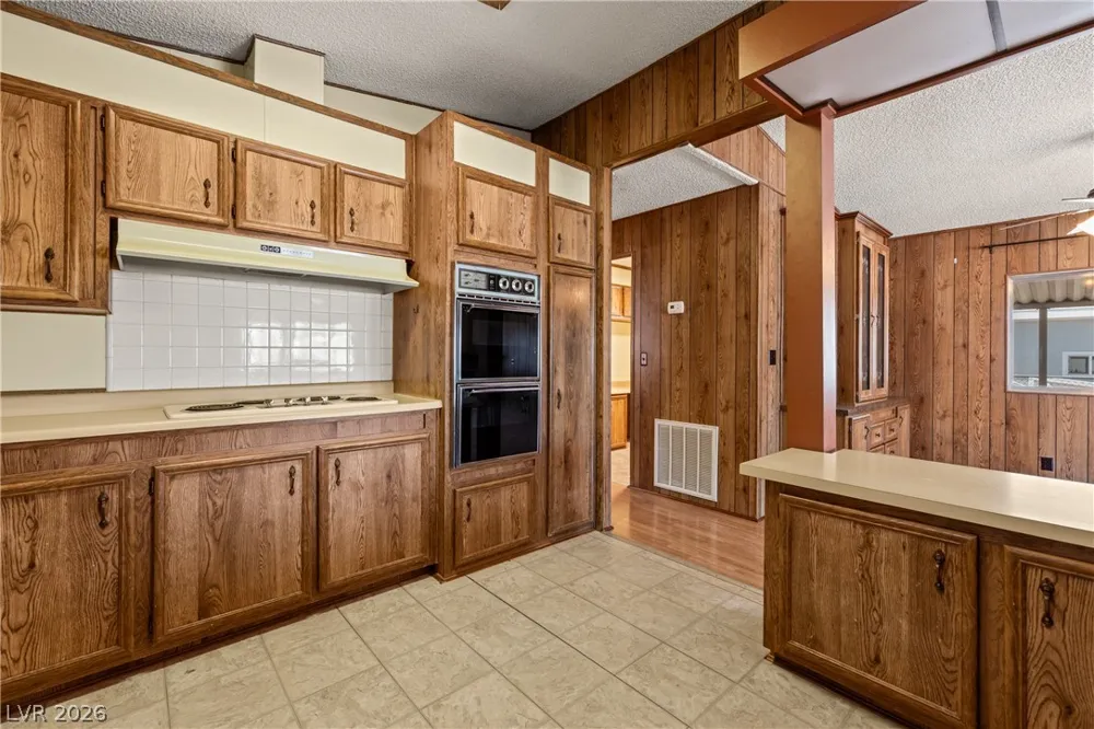 203 Trailzend Avenue Overton, NV 89040