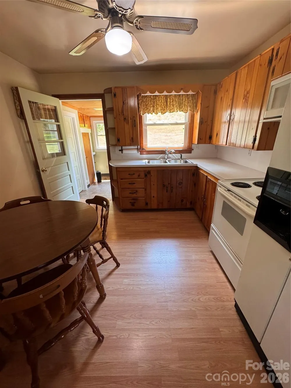 189 Old NC 181 Highway Newland, NC 28657