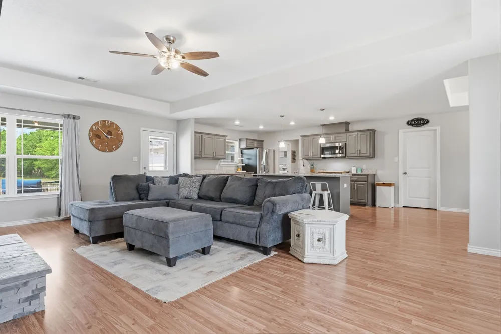 8520 County Road 3614 Murchison, TX 75778