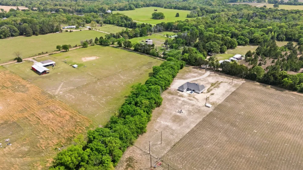 8520 County Road 3614 Murchison, TX 75778