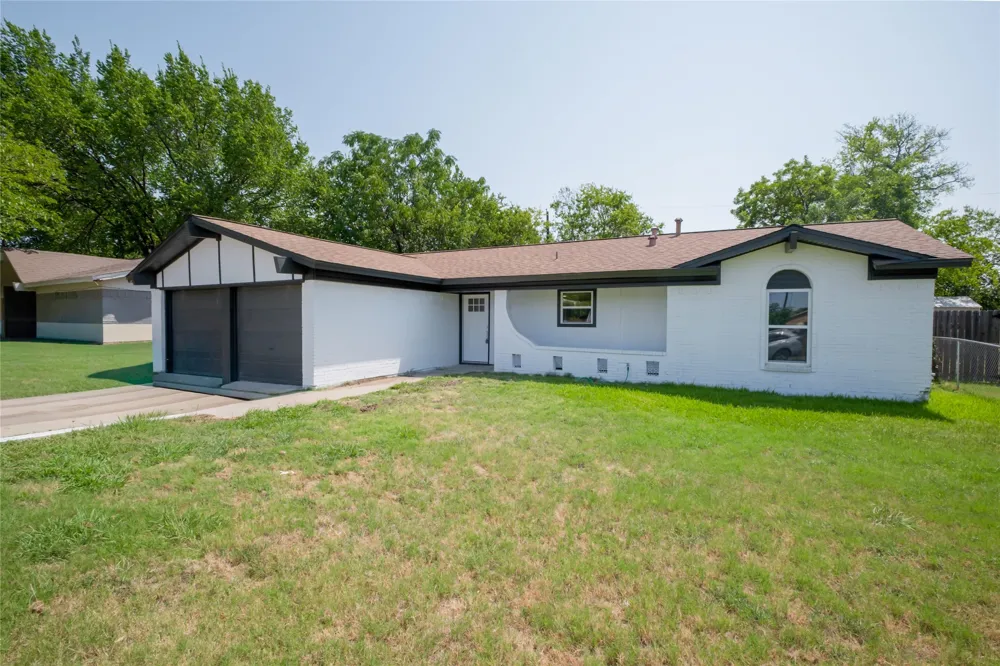 224 Southway Drive Everman, TX 76140
