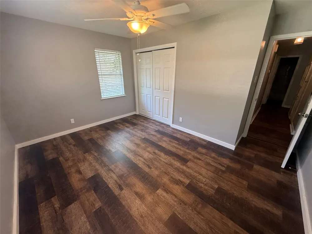 300 S Joyce Street Lacy Lakeview, TX 76705