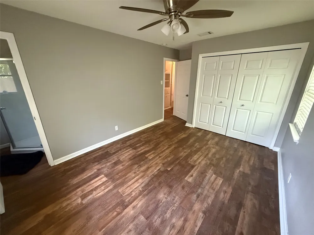 300 S Joyce Street Lacy Lakeview, TX 76705