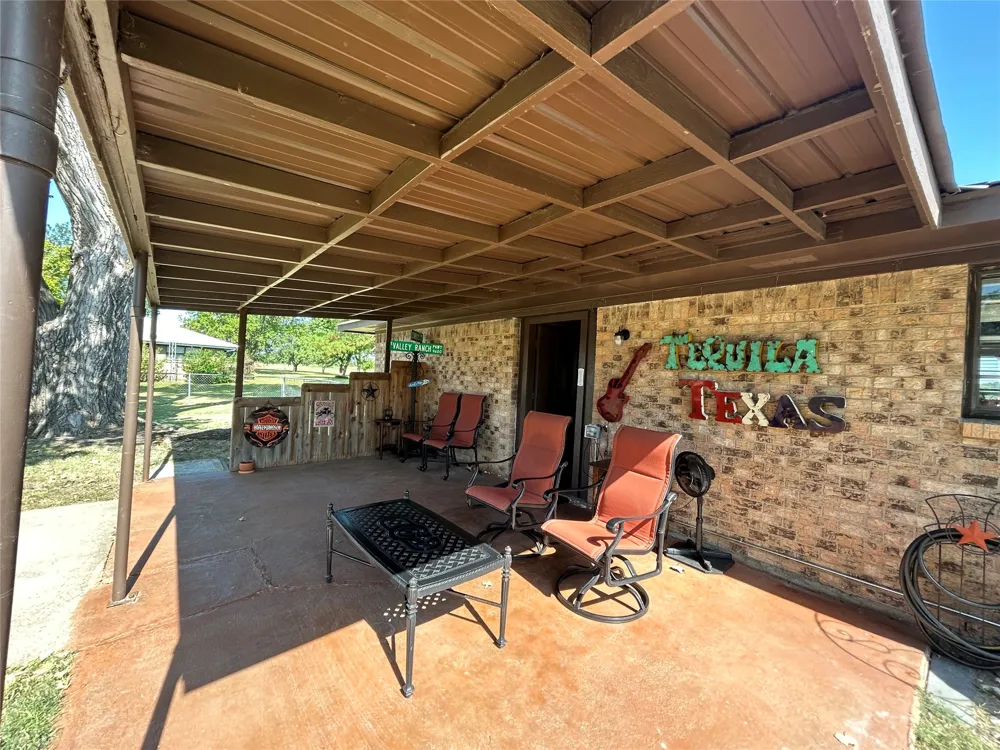 1689 W FM 898 Bonham, TX 75418