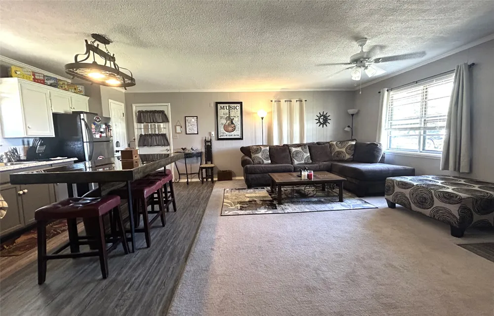 1689 W FM 898 Bonham, TX 75418