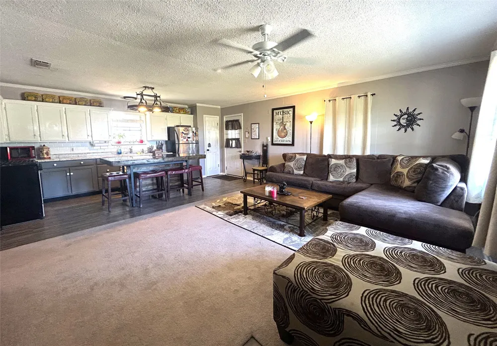 1689 W FM 898 Bonham, TX 75418