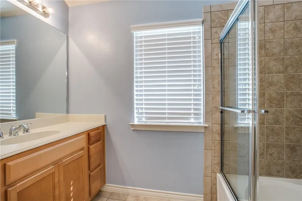 2415 Stutz Drive #D Dallas, TX 75235