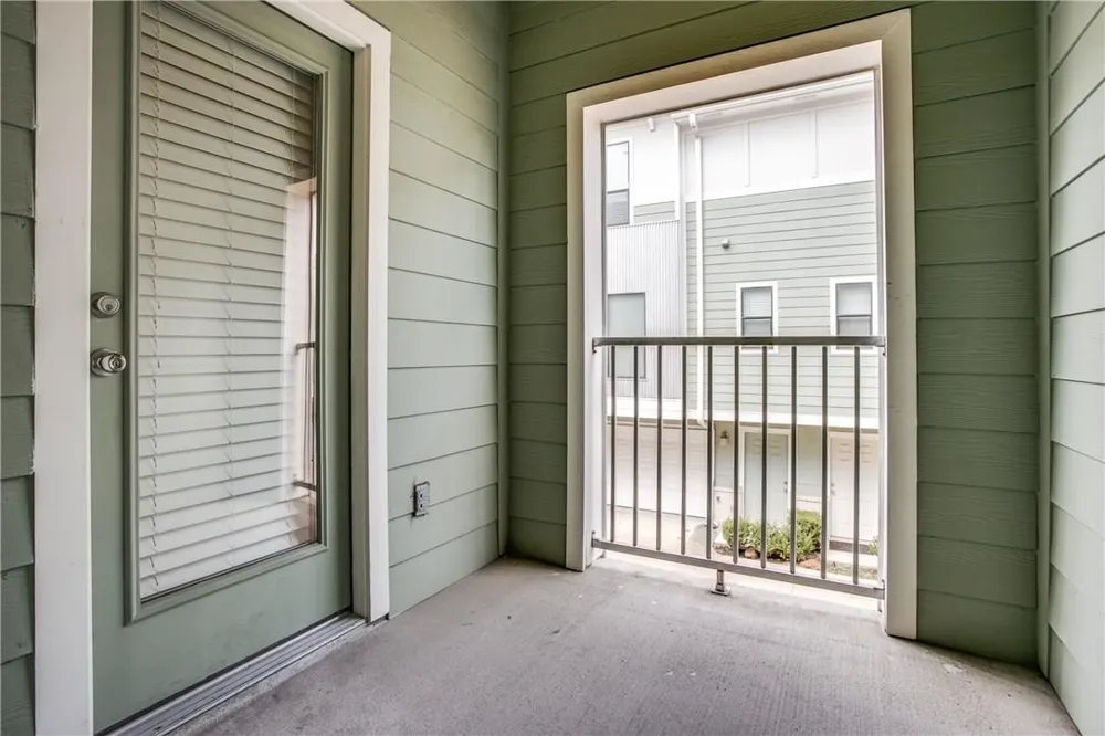 2415 Stutz Drive #D Dallas, TX 75235