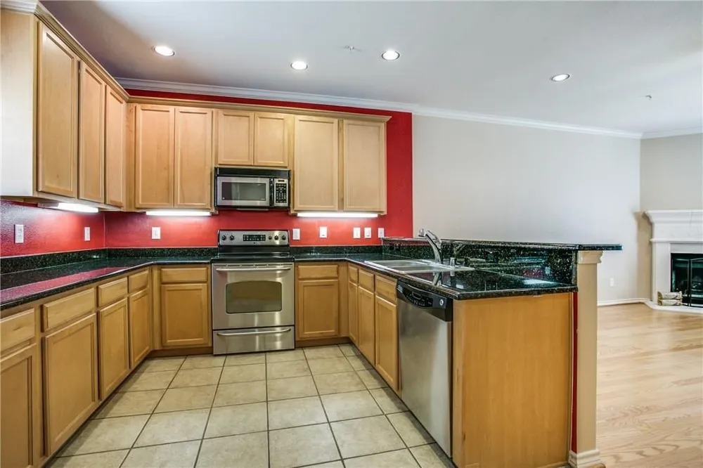 2415 Stutz Drive #D Dallas, TX 75235