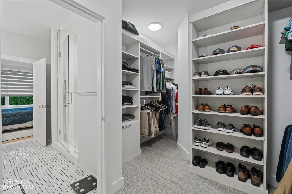 361 Moselle Place Grosse Pointe Farms City, MI 48236