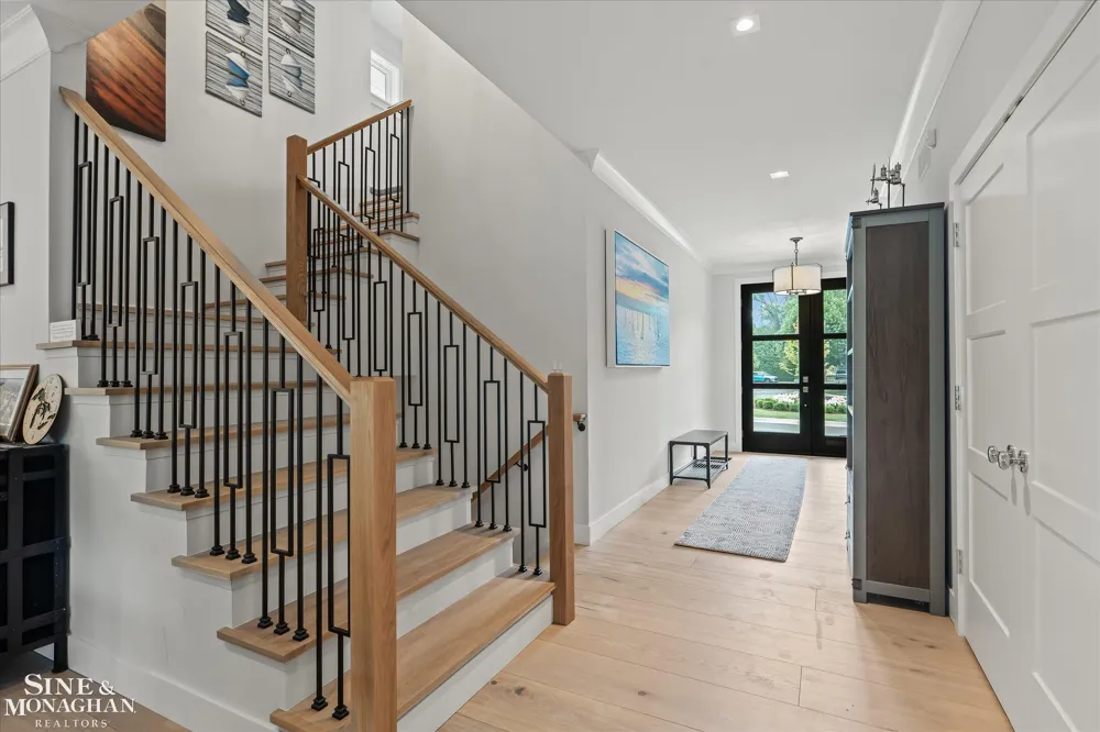 361 Moselle Place Grosse Pointe Farms City, MI 48236