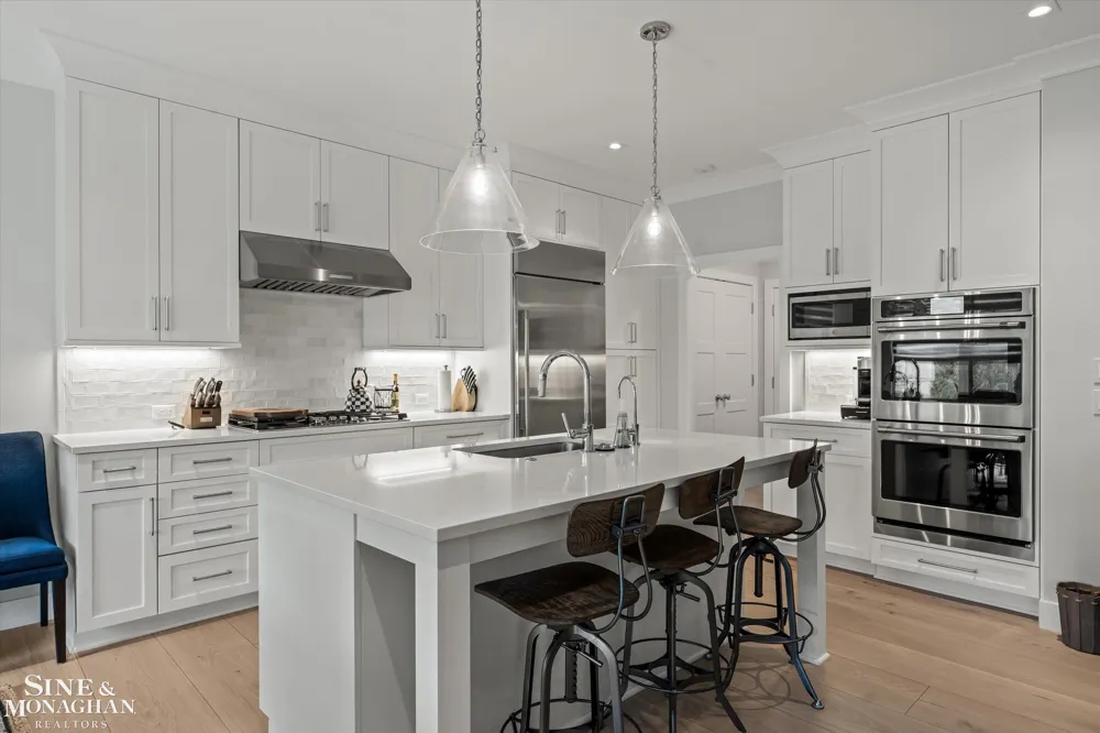 361 Moselle Place Grosse Pointe Farms City, MI 48236