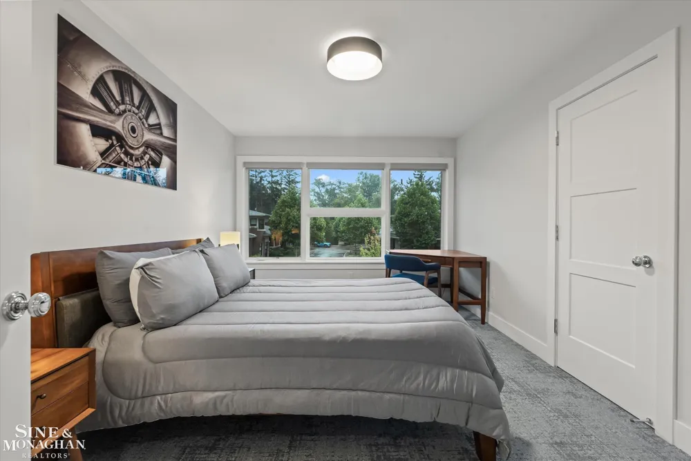 361 Moselle Place Grosse Pointe Farms City, MI 48236