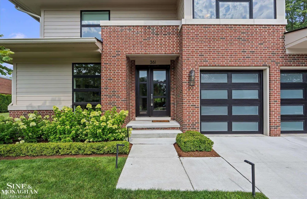 361 Moselle Place Grosse Pointe Farms City, MI 48236