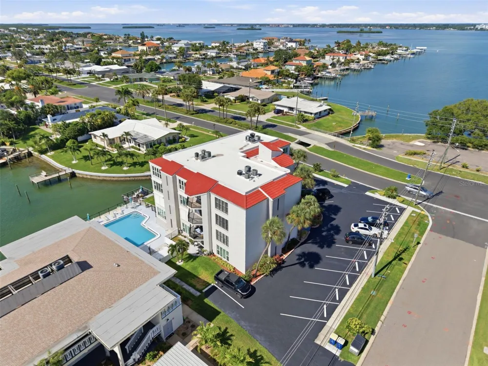 298 SKIFF POINT #103 Clearwater, FL 33767