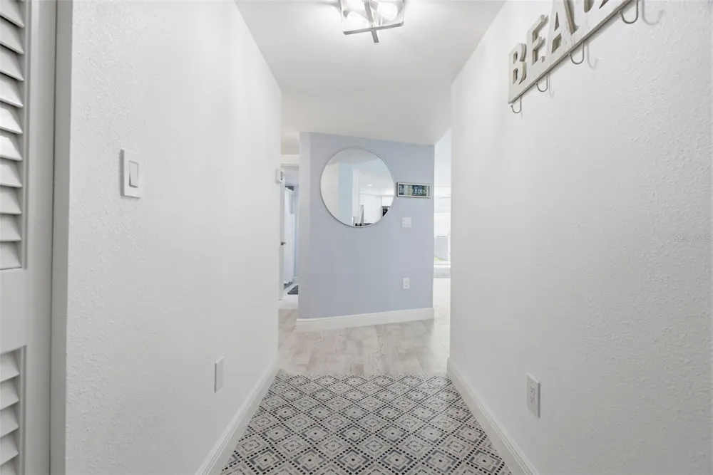 298 SKIFF POINT #103 Clearwater, FL 33767