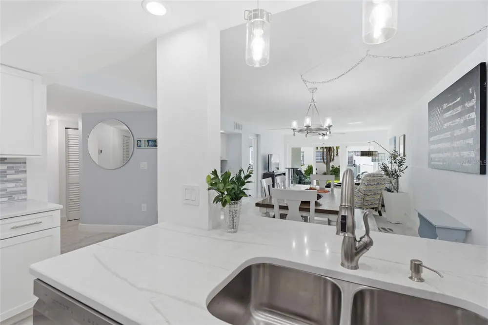 298 SKIFF POINT #103 Clearwater, FL 33767