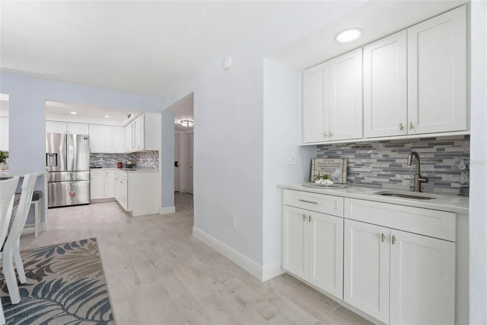 298 SKIFF POINT #103 Clearwater, FL 33767