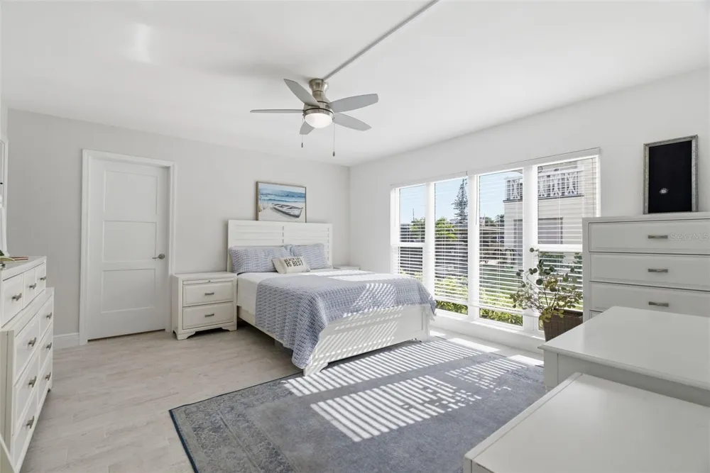 298 SKIFF POINT #103 Clearwater, FL 33767