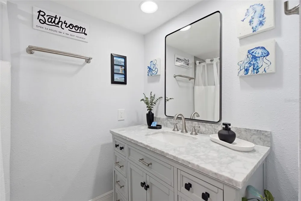 298 SKIFF POINT #103 Clearwater, FL 33767