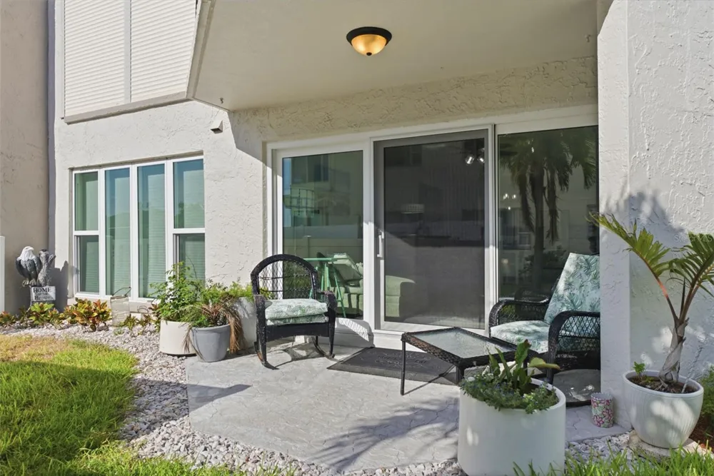 298 SKIFF POINT #103 Clearwater, FL 33767