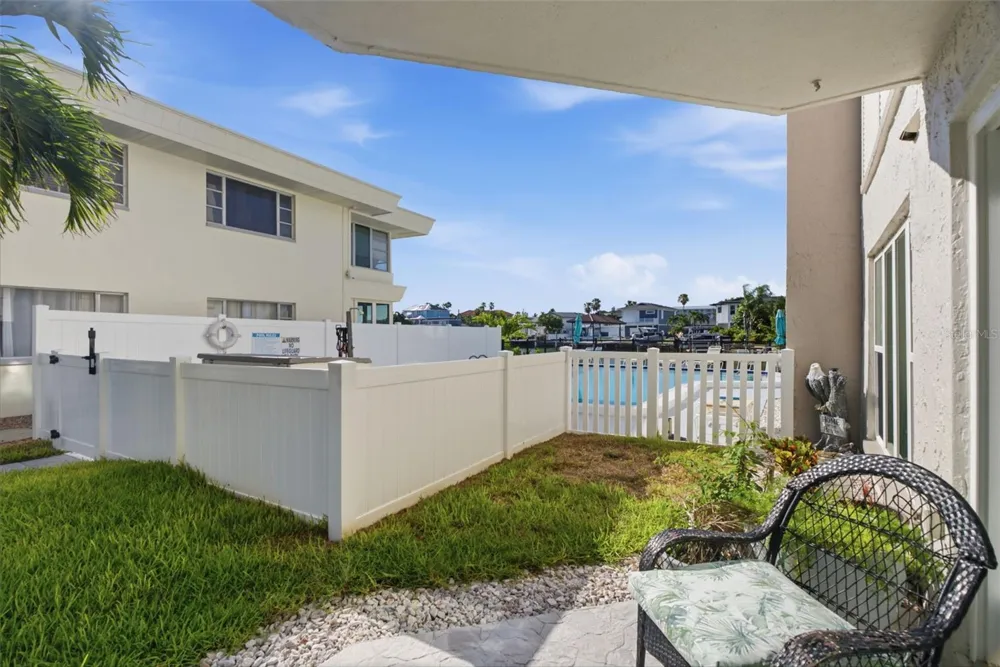 298 SKIFF POINT #103 Clearwater, FL 33767