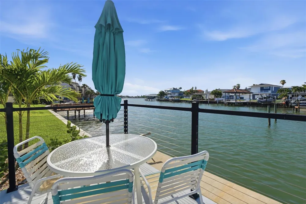 298 SKIFF POINT #103 Clearwater, FL 33767