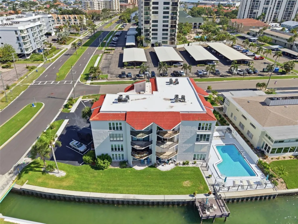 298 SKIFF POINT #103 Clearwater, FL 33767
